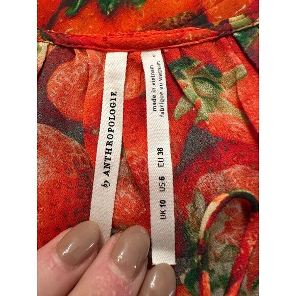 Anthropologie Strawberry Print Blouse Tank Top Chiffon Lightweight Red Size 6 - Picture 4 of 7